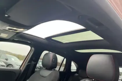 Photo 23 Mercedes GLA  250 e 8G-DCT