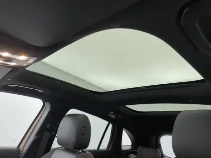 Photo 53 Mercedes GLA  250 e 8G-DCT