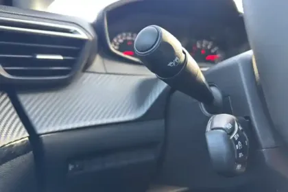 Photo 25 Peugeot 208  PureTech 75 S&S BVM5