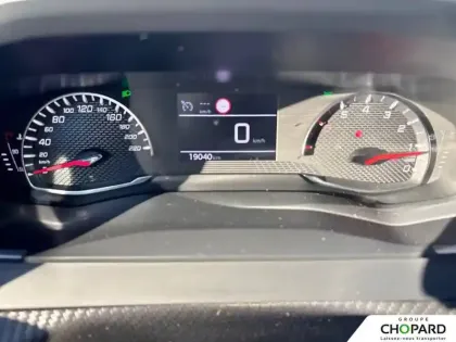 Photo 16 Peugeot 208  PureTech 100 S&S BVM6