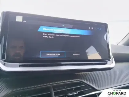 Photo 48 Peugeot 2008  Hybrid 145 e-DCS6