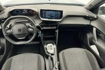 Photo 148 Peugeot 2008  Hybrid 145 e-DCS6
