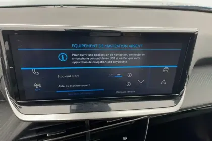 Photo 48 Peugeot 2008  Hybrid 145 e-DCS6