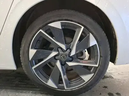 Photo 10 Peugeot 308  PureTech 130ch S&S EAT8