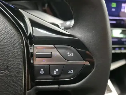 Photo 18 Peugeot 308  PureTech 130ch S&S EAT8