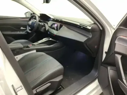 Photo 31 Peugeot 308  PureTech 130ch S&S EAT8