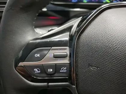 Photo 19 Peugeot 308  PureTech 130ch S&S EAT8