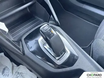 Photo 17 Peugeot 2008  PureTech 130 S&S EAT8