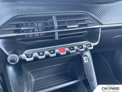 Photo 13 Peugeot 2008  PureTech 130 S&S EAT8