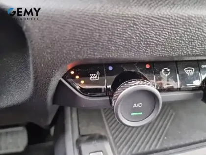 Photo 20 Citroën C4  PureTech 130 S&S EAT8