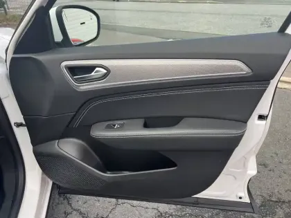 Photo 16 Renault Arkana  E-Tech 145 - 21B