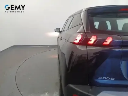 Photo 38 Peugeot 2008  PureTech 100 S&S BVM6