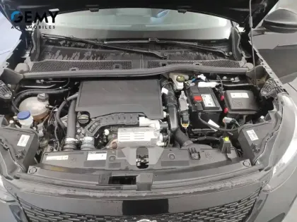 Photo 55 Peugeot 2008  PureTech 100 S&S BVM6