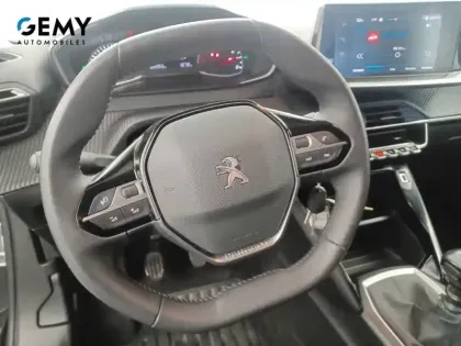 Photo 35 Peugeot 2008  PureTech 100 S&S BVM6