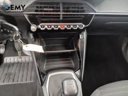 Photo 12 Peugeot 2008  PureTech 100 S&S BVM6