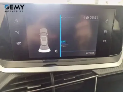 Photo 64 Peugeot 2008  PureTech 100 S&S BVM6