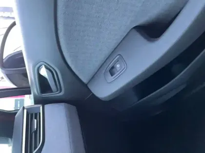 Photo 13 Renault Clio  E-Tech full hybrid 145