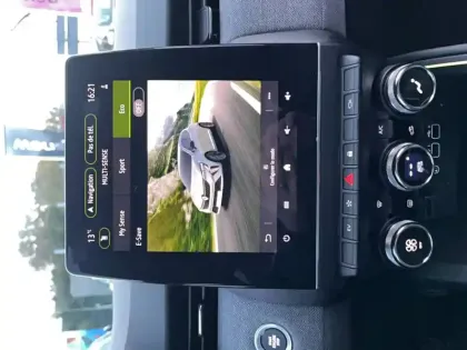 Photo 21 Renault Clio  E-Tech full hybrid 145