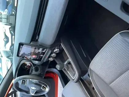 Photo 26 Renault Clio  E-Tech full hybrid 145