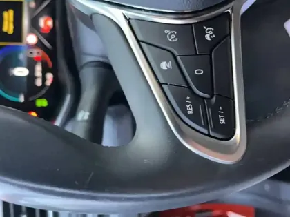 Photo 23 Renault Clio  E-Tech full hybrid 145