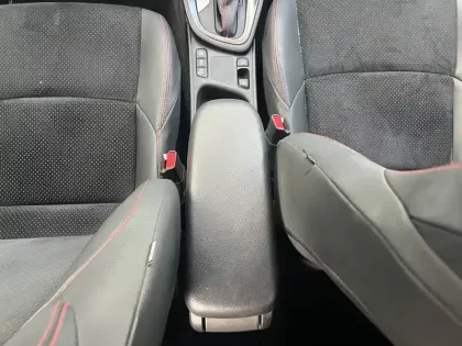 Photo 32 Toyota Yaris  Hybride 116h