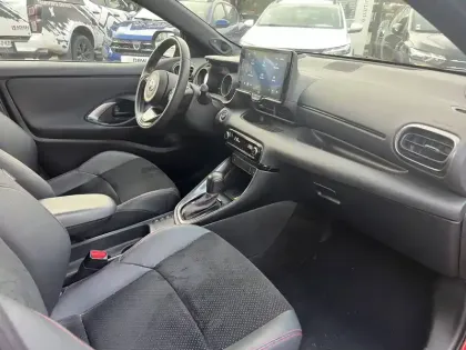 Photo 17 Toyota Yaris  Hybride 116h