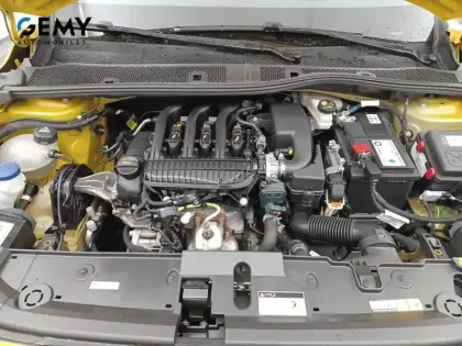 Photo 54 Peugeot 208  PureTech 75 S&S BVM5