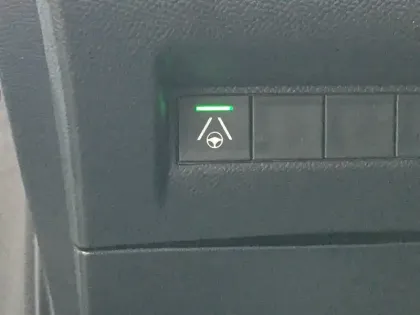 Photo 21 Peugeot 208  Hybrid 145 e-DCS6