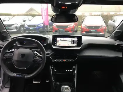 Photo 13 Peugeot 208  Hybrid 145 e-DCS6