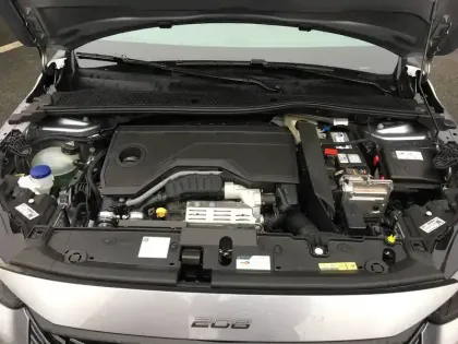 Photo 47 Peugeot 208  Hybrid 145 e-DCS6