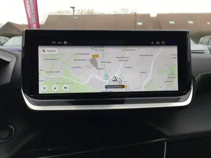 Photo 19 Peugeot 208  Hybrid 145 e-DCS6