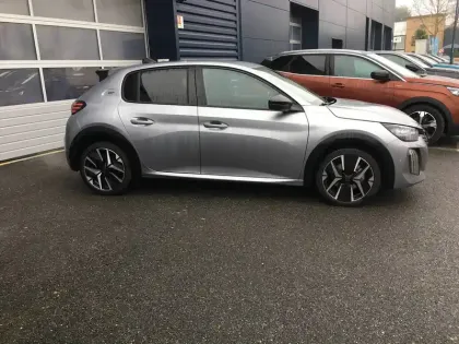 Photo 53 Peugeot 208  Hybrid 145 e-DCS6