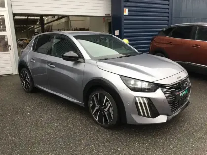 Photo 27 Peugeot 208  Hybrid 145 e-DCS6