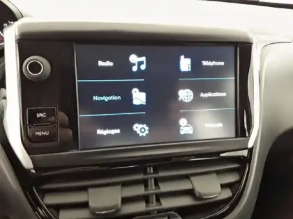 Photo 18 Peugeot 208  PureTech 82ch S&S BVM5