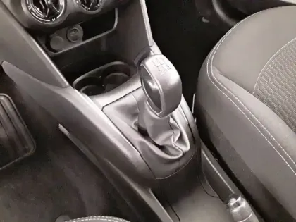 Photo 13 Peugeot 208  PureTech 82ch S&S BVM5