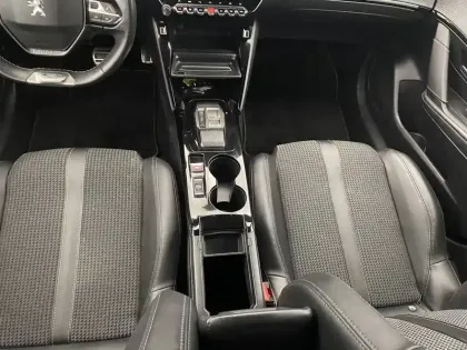 Photo 24 Peugeot 208  Electrique 50 kWh 136ch