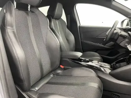 Photo 26 Peugeot 208  Electrique 50 kWh 136ch