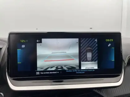 Photo 25 Peugeot 208  Electrique 50 kWh 136ch