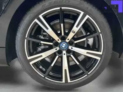 Photo 129 BMW Serie 5 530e xDrive PHEV 299 ch BVA8