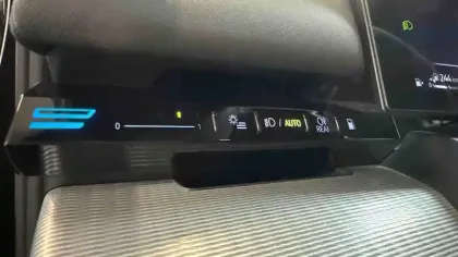 Photo 111 BMW Serie 5 530e xDrive PHEV 299 ch BVA8