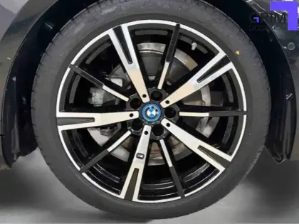 Photo 12 BMW Serie 5 530e xDrive PHEV 299 ch BVA8