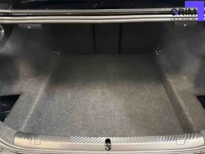 Photo 126 BMW Serie 5 530e xDrive PHEV 299 ch BVA8