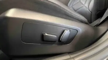 Photo 68 BMW Serie 5 530e xDrive PHEV 299 ch BVA8