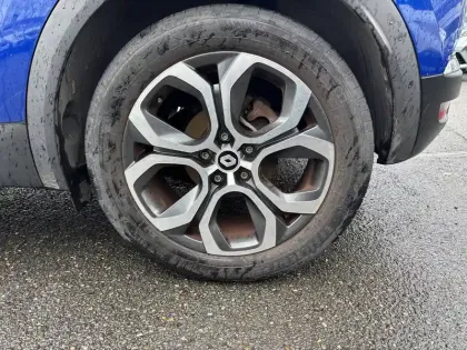 Photo 8 Renault Captur  E-Tech full hybrid 145