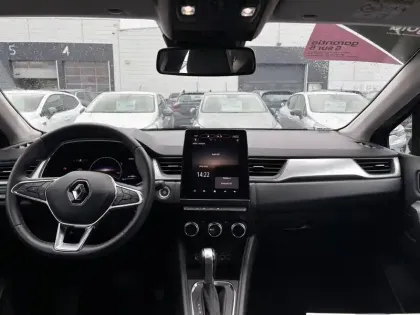 Photo 52 Renault Captur  E-Tech full hybrid 145