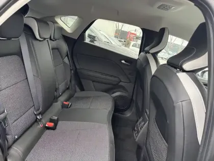 Photo 57 Renault Captur  E-Tech full hybrid 145