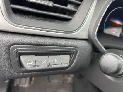 Photo 58 Renault Captur  E-Tech full hybrid 145