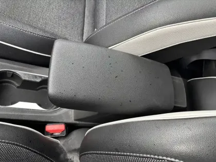 Photo 68 Renault Captur  E-Tech full hybrid 145