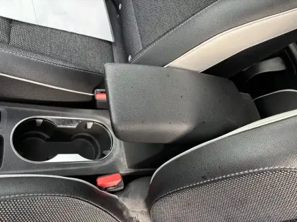 Photo 74 Renault Captur  E-Tech full hybrid 145