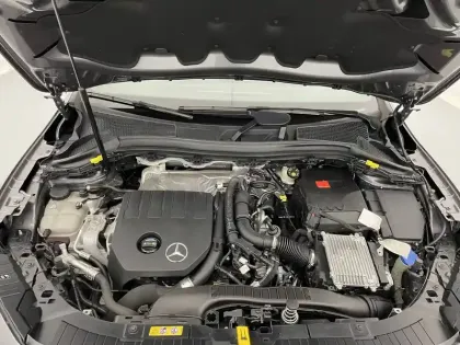 Photo 85 Mercedes GLA  200 7G-DCT